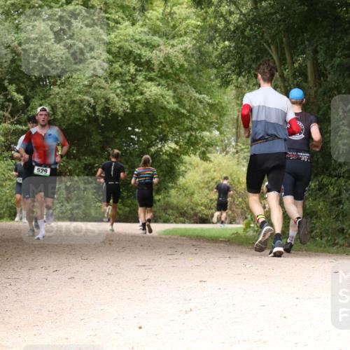 30.08.2026 - Elbe Triathlon Hamburg Antke Förster http://msf.ph/oto/10099600 30.08.2026 11:00:15 Laufen 529 meine-sportfotos.de
