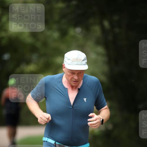 30.08.2026 - Elbe Triathlon Hamburg Antke Förster http://msf.ph/oto/10099609 30.08.2026 10:56:37 Laufen 87 meine-sportfotos.de