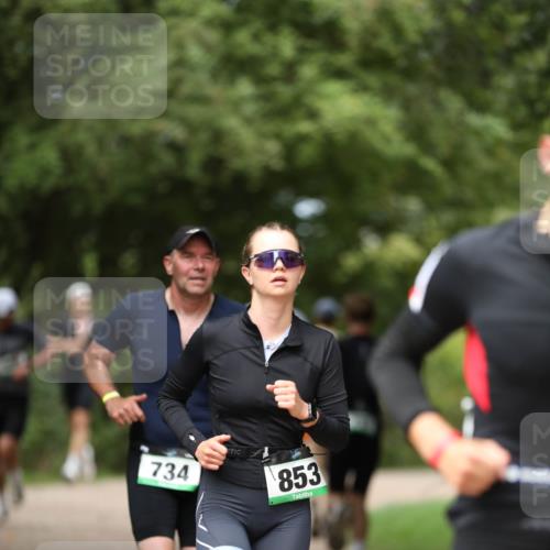 30.08.2026 - Elbe Triathlon Hamburg Antke Förster http://msf.ph/oto/10099643 30.08.2026 10:57:02 Laufen 734, 853 meine-sportfotos.de