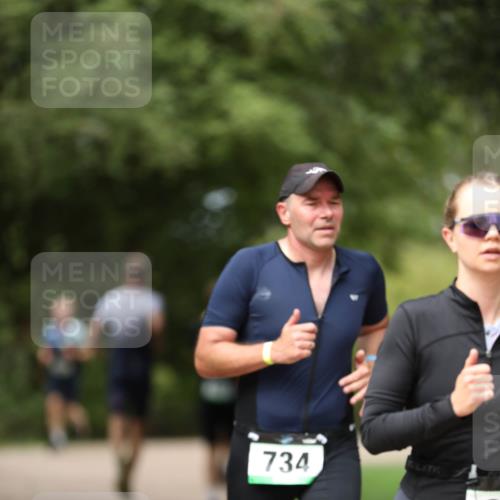 30.08.2026 - Elbe Triathlon Hamburg Antke Förster http://msf.ph/oto/10099647 30.08.2026 10:57:03 Laufen 734, 8 meine-sportfotos.de