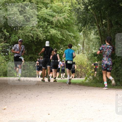 30.08.2026 - Elbe Triathlon Hamburg Antke Förster http://msf.ph/oto/10099656 30.08.2026 11:00:44 Laufen 736 meine-sportfotos.de