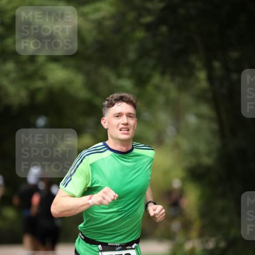 30.08.2026 - Elbe Triathlon Hamburg Antke Förster http://msf.ph/oto/10099685 30.08.2026 10:57:28 Laufen 94 meine-sportfotos.de