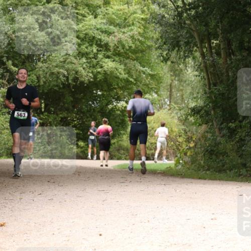 30.08.2026 - Elbe Triathlon Hamburg Antke Förster http://msf.ph/oto/10099690 30.08.2026 11:01:00 Laufen 563 meine-sportfotos.de