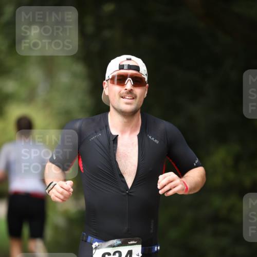 30.08.2026 - Elbe Triathlon Hamburg Antke Förster http://msf.ph/oto/10099717 30.08.2026 10:57:42 Laufen 12, 634 meine-sportfotos.de
