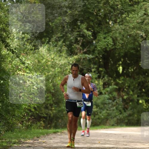 30.08.2026 - Elbe Triathlon Hamburg Antke Förster http://msf.ph/oto/10099725 30.08.2026 10:58:01 Laufen 754, 83 meine-sportfotos.de