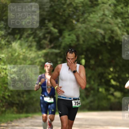 30.08.2026 - Elbe Triathlon Hamburg Antke Förster http://msf.ph/oto/10099731 30.08.2026 10:58:04 Laufen 754 meine-sportfotos.de
