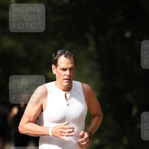 30.08.2026 - Elbe Triathlon Hamburg Antke Förster http://msf.ph/oto/10099737 30.08.2026 10:58:06 Laufen 15 meine-sportfotos.de