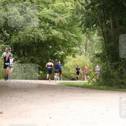 30.08.2026 - Elbe Triathlon Hamburg Antke Förster http://msf.ph/oto/10099740 30.08.2026 11:01:29 Laufen 449 meine-sportfotos.de
