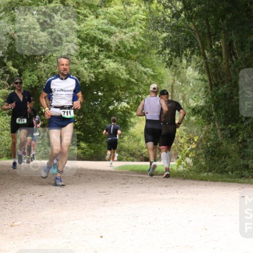 30.08.2026 - Elbe Triathlon Hamburg Antke Förster http://msf.ph/oto/10099752 30.08.2026 11:01:37 Laufen 531, 711 meine-sportfotos.de