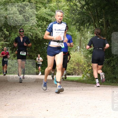 30.08.2026 - Elbe Triathlon Hamburg Antke Förster http://msf.ph/oto/10099754 30.08.2026 11:01:38 Laufen 874, 531 meine-sportfotos.de
