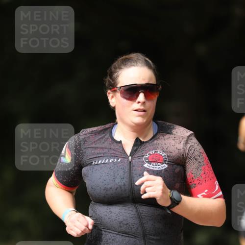 30.08.2026 - Elbe Triathlon Hamburg Antke Förster http://msf.ph/oto/10099755 30.08.2026 10:58:22 Laufen 391 meine-sportfotos.de