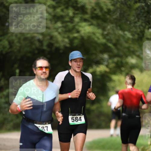 30.08.2026 - Elbe Triathlon Hamburg Antke Förster http://msf.ph/oto/10099761 30.08.2026 10:58:31 Laufen 87, 584 meine-sportfotos.de