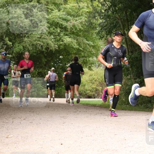 30.08.2026 - Elbe Triathlon Hamburg Antke Förster http://msf.ph/oto/10099764 30.08.2026 11:01:41 Laufen 658, 874 meine-sportfotos.de