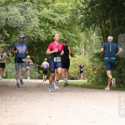 30.08.2026 - Elbe Triathlon Hamburg Antke Förster http://msf.ph/oto/10099768 30.08.2026 11:01:43 Laufen 874 meine-sportfotos.de