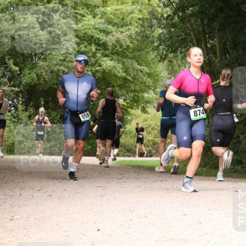 30.08.2026 - Elbe Triathlon Hamburg Antke Förster http://msf.ph/oto/10099772 30.08.2026 11:01:44 Laufen 604, 658, 874 meine-sportfotos.de