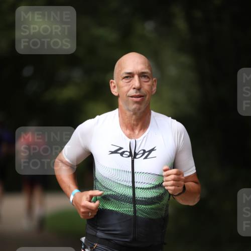 30.08.2026 - Elbe Triathlon Hamburg Antke Förster http://msf.ph/oto/10099775 30.08.2026 10:58:37 Laufen  meine-sportfotos.de