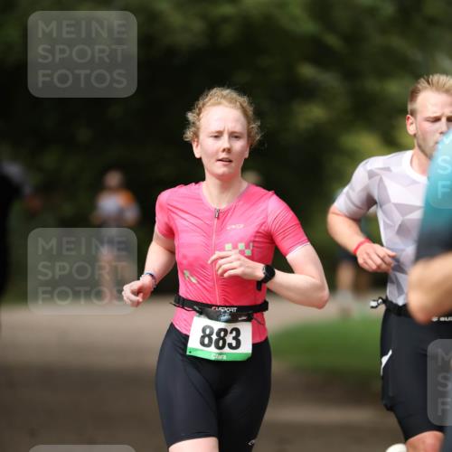 30.08.2026 - Elbe Triathlon Hamburg Antke Förster http://msf.ph/oto/10099787 30.08.2026 10:58:45 Laufen 2, 883 meine-sportfotos.de