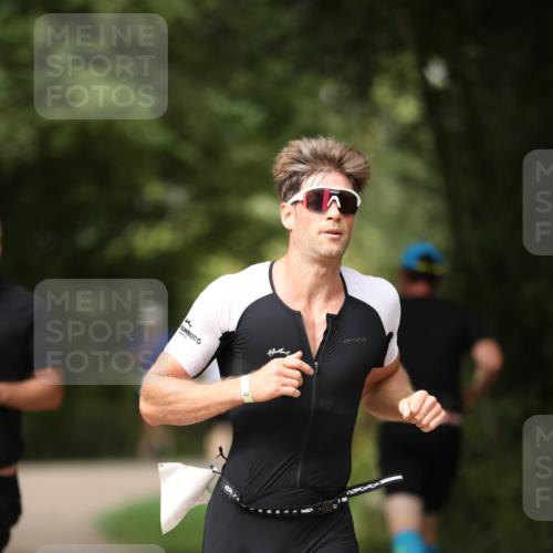 30.08.2026 - Elbe Triathlon Hamburg Antke Förster http://msf.ph/oto/10099793 30.08.2026 10:58:49 Laufen  meine-sportfotos.de