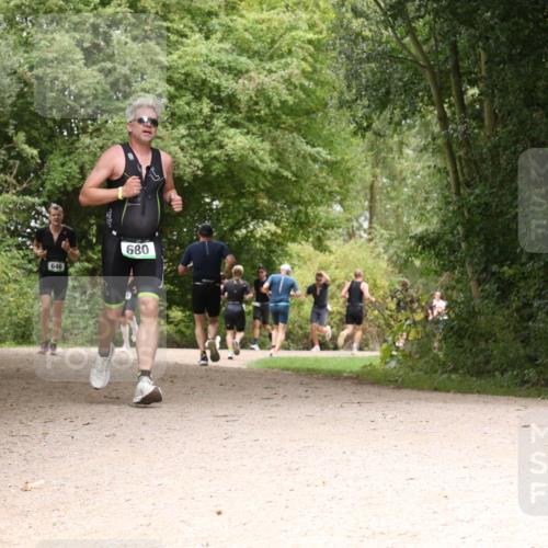 30.08.2026 - Elbe Triathlon Hamburg Antke Förster http://msf.ph/oto/10099794 30.08.2026 11:01:52 Laufen 646, 680 meine-sportfotos.de