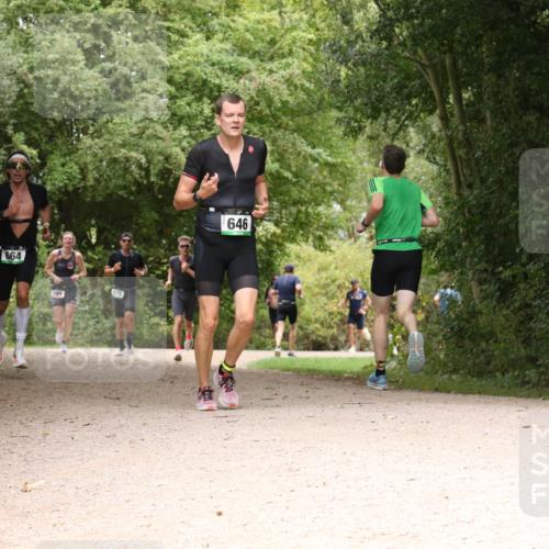 30.08.2026 - Elbe Triathlon Hamburg Antke Förster http://msf.ph/oto/10099806 30.08.2026 11:01:57 Laufen 664, 646 meine-sportfotos.de