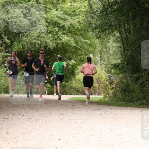 30.08.2026 - Elbe Triathlon Hamburg Antke Förster http://msf.ph/oto/10099816 30.08.2026 11:02:00 Laufen 299, 976 meine-sportfotos.de