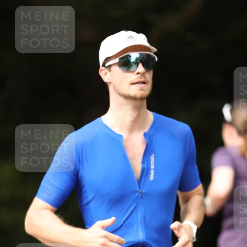 30.08.2026 - Elbe Triathlon Hamburg Antke Förster http://msf.ph/oto/10099819 30.08.2026 10:59:03 Laufen 602 meine-sportfotos.de