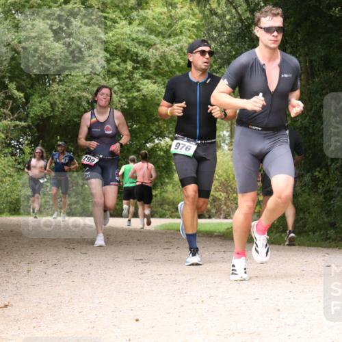 30.08.2026 - Elbe Triathlon Hamburg Antke Förster http://msf.ph/oto/10099822 30.08.2026 11:02:04 Laufen 299, 976 meine-sportfotos.de