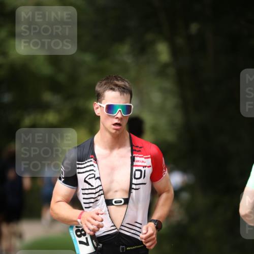 30.08.2026 - Elbe Triathlon Hamburg Antke Förster http://msf.ph/oto/10099827 30.08.2026 10:59:13 Laufen 0, 87 meine-sportfotos.de
