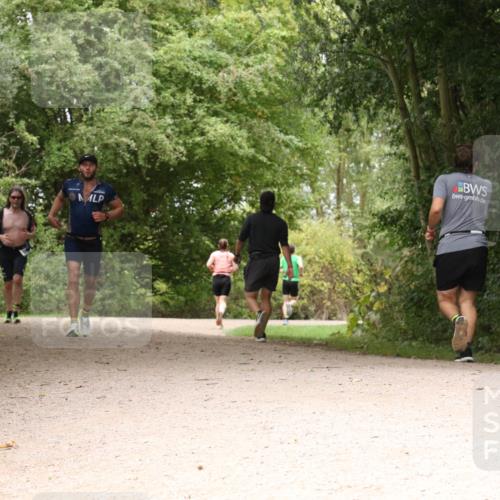 30.08.2026 - Elbe Triathlon Hamburg Antke Förster http://msf.ph/oto/10099832 30.08.2026 11:02:07 Laufen  meine-sportfotos.de