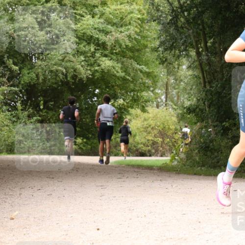 30.08.2026 - Elbe Triathlon Hamburg Antke Förster http://msf.ph/oto/10099850 30.08.2026 11:02:24 Laufen 843 meine-sportfotos.de