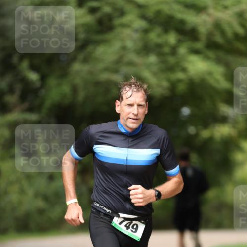 30.08.2026 - Elbe Triathlon Hamburg Antke Förster http://msf.ph/oto/10099851 30.08.2026 10:59:36 Laufen 672 meine-sportfotos.de
