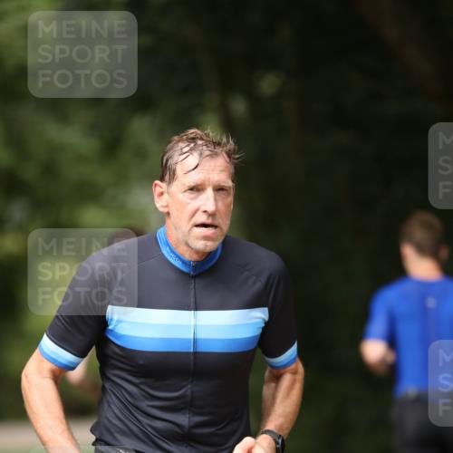 30.08.2026 - Elbe Triathlon Hamburg Antke Förster http://msf.ph/oto/10099855 30.08.2026 10:59:37 Laufen 49 meine-sportfotos.de