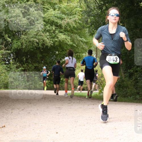 30.08.2026 - Elbe Triathlon Hamburg Antke Förster http://msf.ph/oto/10099858 30.08.2026 11:02:31 Laufen 843 meine-sportfotos.de