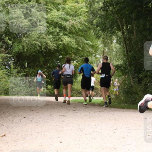 30.08.2026 - Elbe Triathlon Hamburg Antke Förster http://msf.ph/oto/10099860 30.08.2026 11:02:31 Laufen 843, 074 meine-sportfotos.de