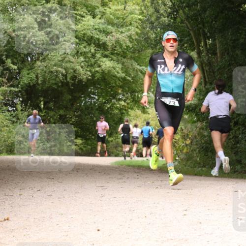 30.08.2026 - Elbe Triathlon Hamburg Antke Förster http://msf.ph/oto/10099868 30.08.2026 11:02:39 Laufen 573 meine-sportfotos.de