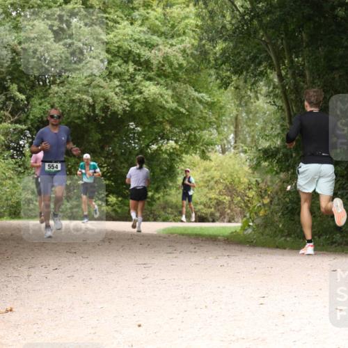 30.08.2026 - Elbe Triathlon Hamburg Antke Förster http://msf.ph/oto/10099876 30.08.2026 11:02:45 Laufen 554 meine-sportfotos.de