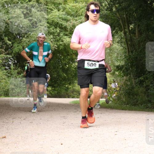 30.08.2026 - Elbe Triathlon Hamburg Antke Förster http://msf.ph/oto/10099896 30.08.2026 11:02:53 Laufen 509 meine-sportfotos.de
