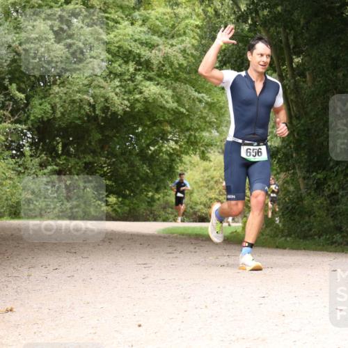 30.08.2026 - Elbe Triathlon Hamburg Antke Förster http://msf.ph/oto/10099914 30.08.2026 11:03:02 Laufen 656 meine-sportfotos.de