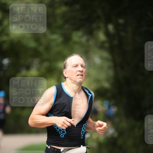 30.08.2026 - Elbe Triathlon Hamburg Antke Förster http://msf.ph/oto/10099921 30.08.2026 11:00:22 Laufen  meine-sportfotos.de