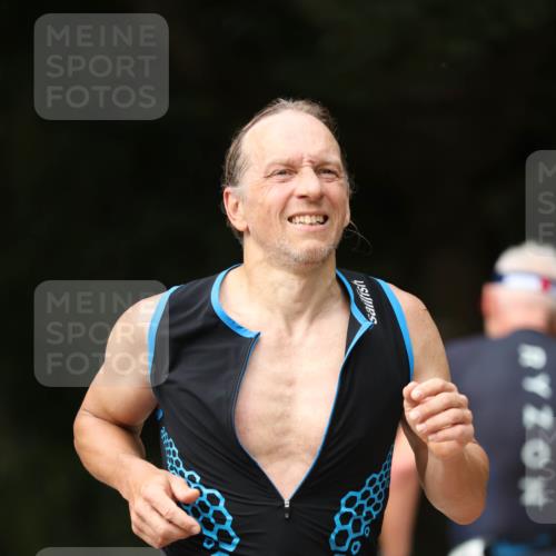 30.08.2026 - Elbe Triathlon Hamburg Antke Förster http://msf.ph/oto/10099925 30.08.2026 11:00:23 Laufen 739 meine-sportfotos.de