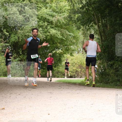 30.08.2026 - Elbe Triathlon Hamburg Antke Förster http://msf.ph/oto/10099926 30.08.2026 11:03:12 Laufen 414, 698 meine-sportfotos.de