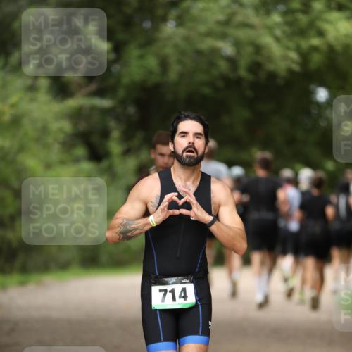 30.08.2026 - Elbe Triathlon Hamburg Antke Förster http://msf.ph/oto/10099951 30.08.2026 11:00:42 Laufen 714 meine-sportfotos.de