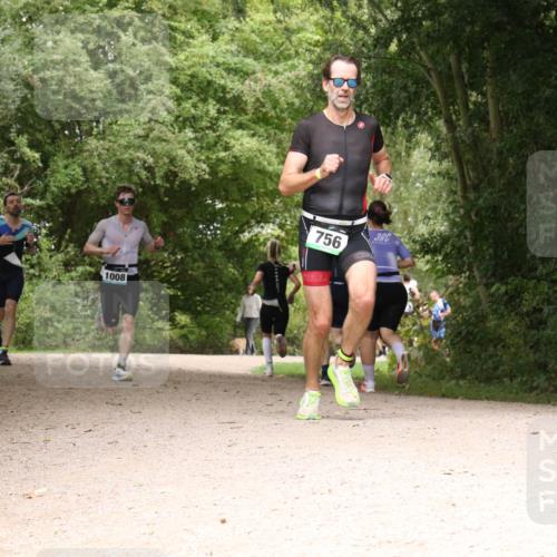 30.08.2026 - Elbe Triathlon Hamburg Antke Förster http://msf.ph/oto/10099958 30.08.2026 11:03:24 Laufen 3, 756, 1008 meine-sportfotos.de