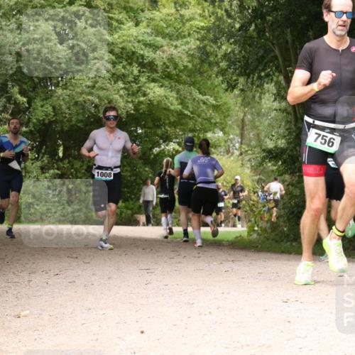 30.08.2026 - Elbe Triathlon Hamburg Antke Förster http://msf.ph/oto/10099960 30.08.2026 11:03:25 Laufen 756, 3, 1008 meine-sportfotos.de