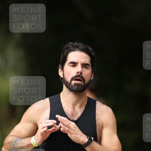 30.08.2026 - Elbe Triathlon Hamburg Antke Förster http://msf.ph/oto/10099961 30.08.2026 11:00:44 Laufen 714 meine-sportfotos.de