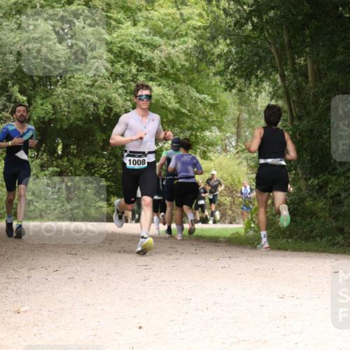 30.08.2026 - Elbe Triathlon Hamburg Antke Förster http://msf.ph/oto/10099962 30.08.2026 11:03:25 Laufen 1008, 3 meine-sportfotos.de