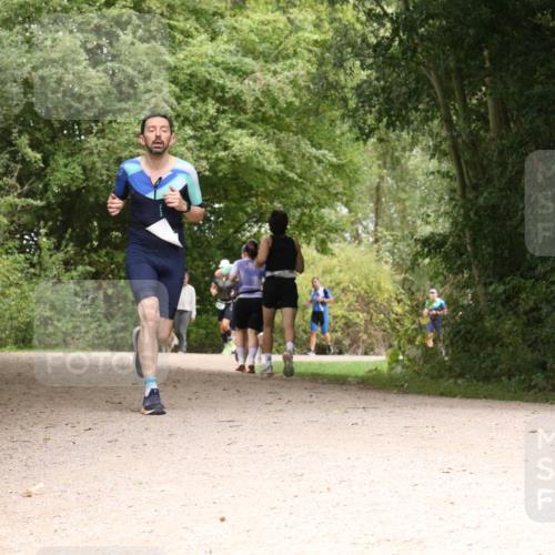 30.08.2026 - Elbe Triathlon Hamburg Antke Förster http://msf.ph/oto/10099968 30.08.2026 11:03:27 Laufen  meine-sportfotos.de