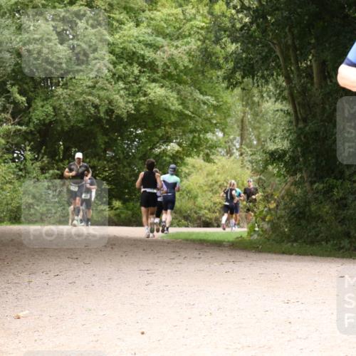 30.08.2026 - Elbe Triathlon Hamburg Antke Förster http://msf.ph/oto/10099974 30.08.2026 11:03:30 Laufen 147, 648 meine-sportfotos.de