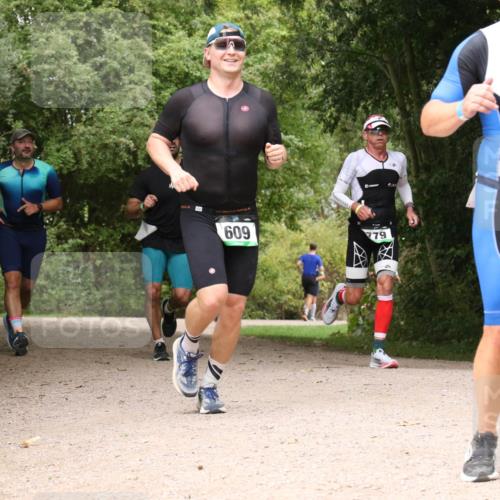 30.08.2026 - Elbe Triathlon Hamburg Antke Förster http://msf.ph/oto/10100002 30.08.2026 11:03:46 Laufen 6, 609 meine-sportfotos.de