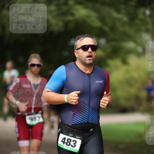 30.08.2026 - Elbe Triathlon Hamburg Antke Förster http://msf.ph/oto/10100037 30.08.2026 11:01:26 Laufen 952, 483 meine-sportfotos.de